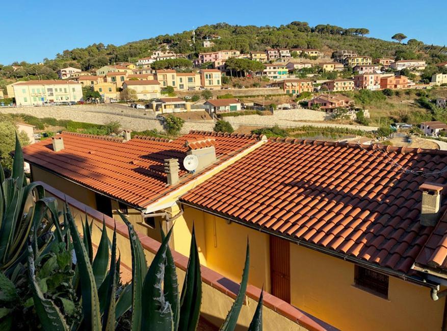 Capoliveri Appartamento Panoramico Con Terrazzo Exterior foto